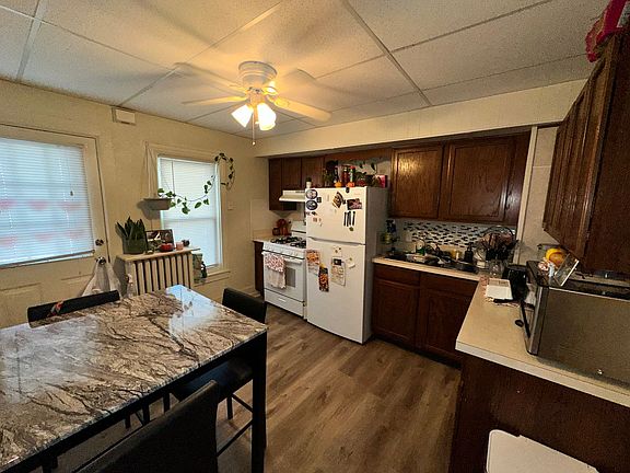 3rd image of 411 W Broadway #2
