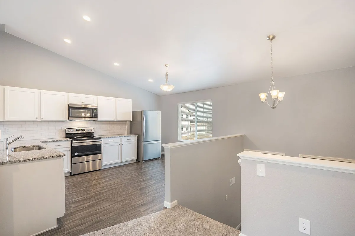 Building Photo - 4397 Soya Ave
