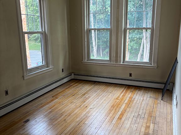 2nd image of 1565 New Scotland Rd APT 205