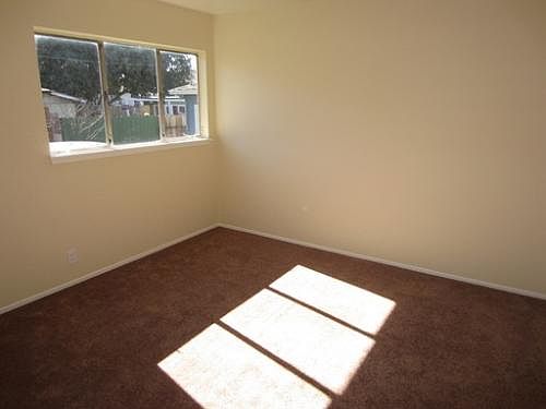 4th image of 22635 Santa Clara St