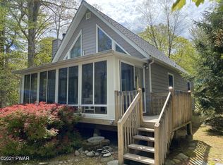 175 E Maheli Dr, Dingmans Ferry, PA 18328