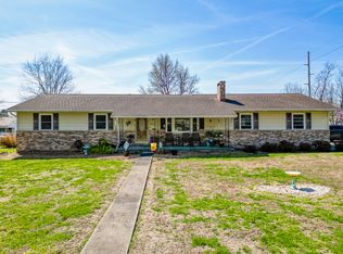 607 E 15th St, Johnston City, IL