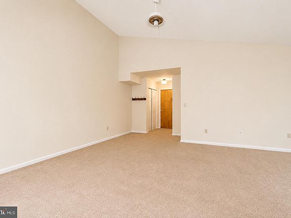 4th image of 107 Lassen Ct APT 11