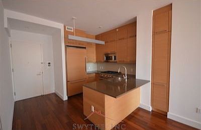 5th image of 333 E 91st St #12B