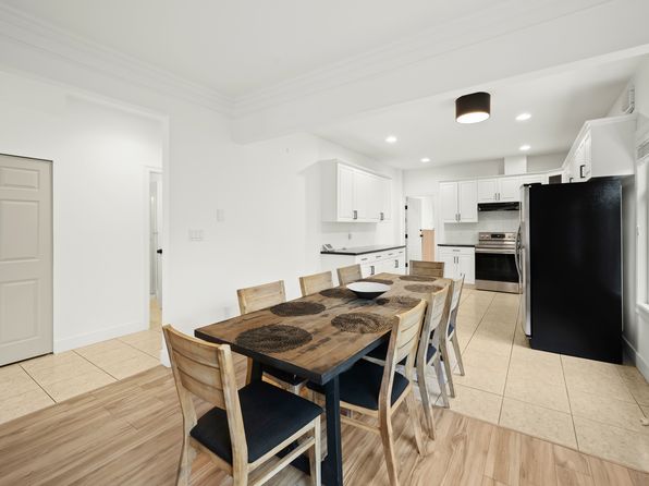 4 bedroom rental in Burnaby — photo 25