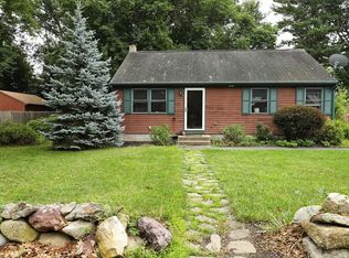 108 Holcott Dr, Attleboro, MA 02703