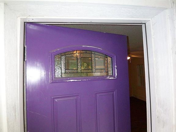 4th image of 103 N Summit St