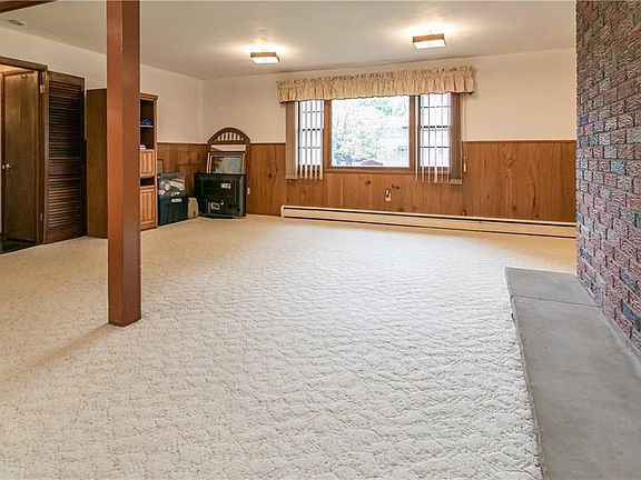 5th image of 126 Stanwood Ln