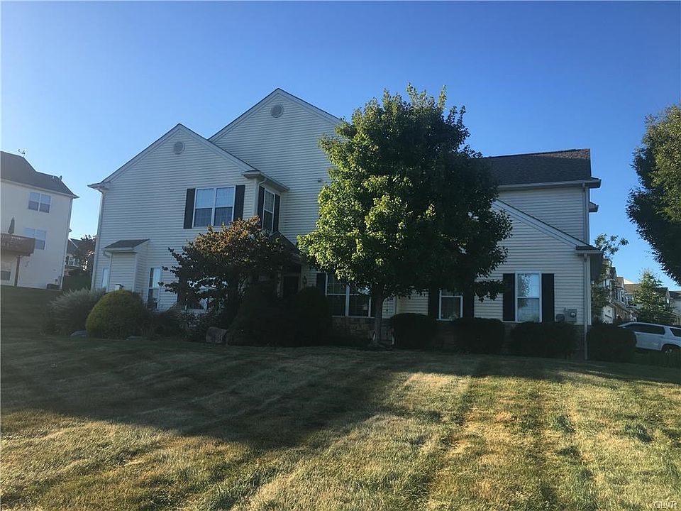 1st image of 110 Willow Dr