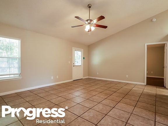 3rd image of 7249 Longhorn Cir N