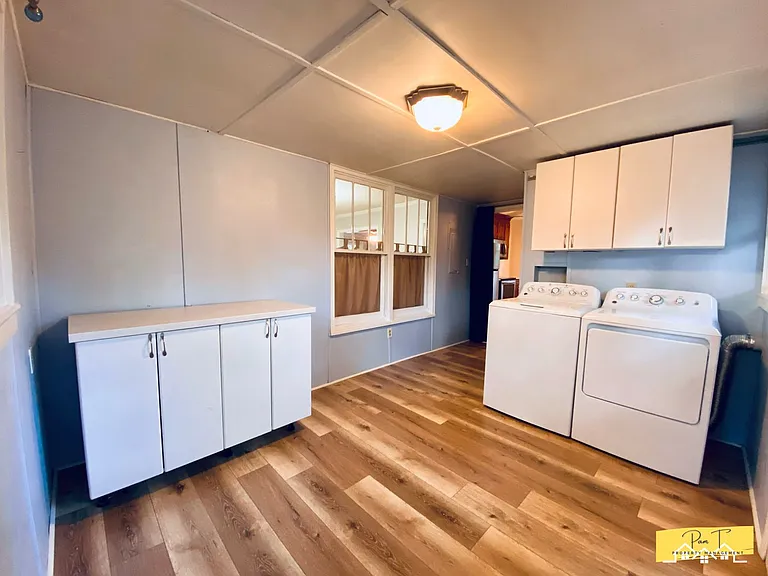 304 Columbus Dr — Photo 23