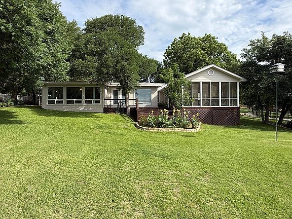 4th image of 110 Bluebonnet Circle