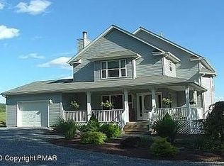 2562 Rising Hill Dr, Saylorsburg, PA 18353