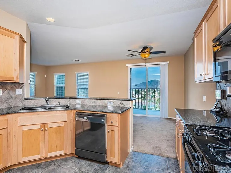 425 S Meadowbrook Dr S #144 — Photo 5