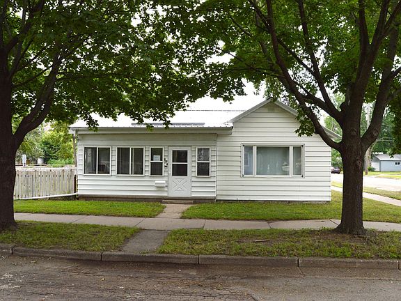 2nd image of 574 Wilson St