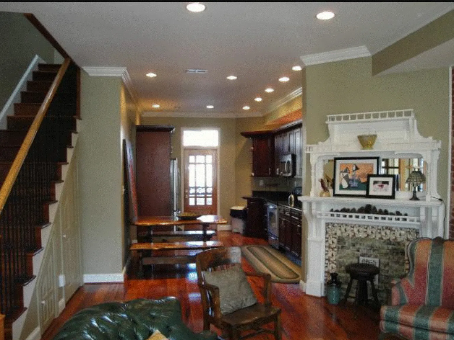 2 bed, 2.5 bath, 1450 sqft, $3,999 — Photo 3