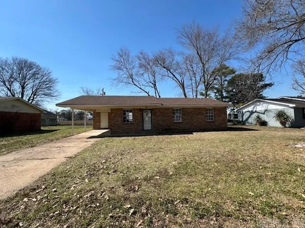 205 Lynn Ave, Caraway, AR 72419