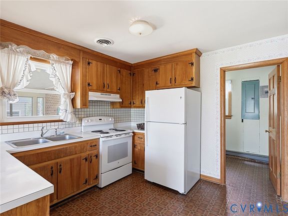 5th image of 3510 Clintwood Rd