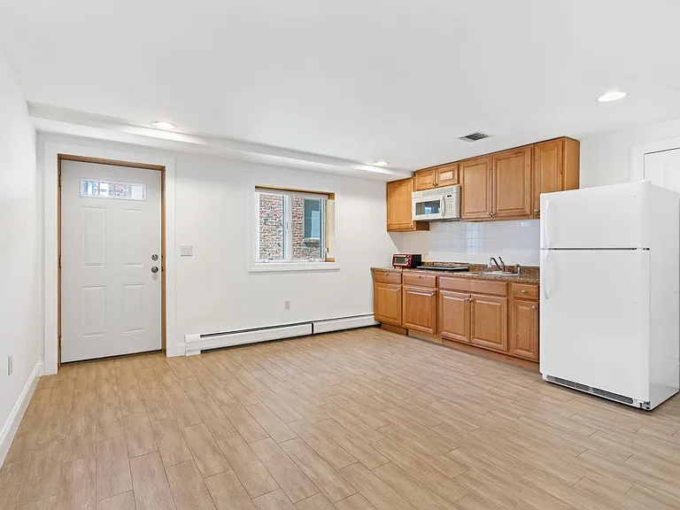 80B Liberty Pl #B — Photo 24