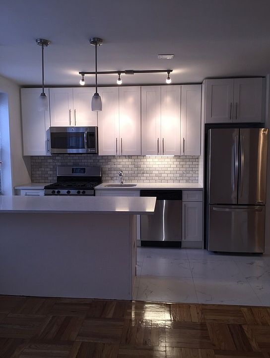 2nd image of 197 Drake Ave APT 04G