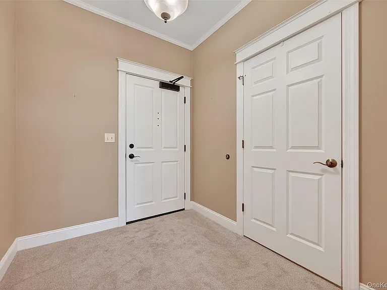 15 Cropsey St #15-3A — Photo 4