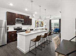Madamore, Cincinnati, OH 45227