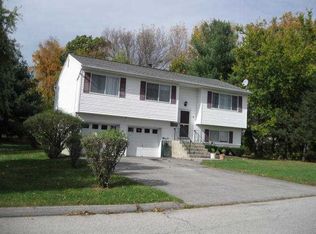 5 Amato Dr, Poughkeepsie, NY 12601