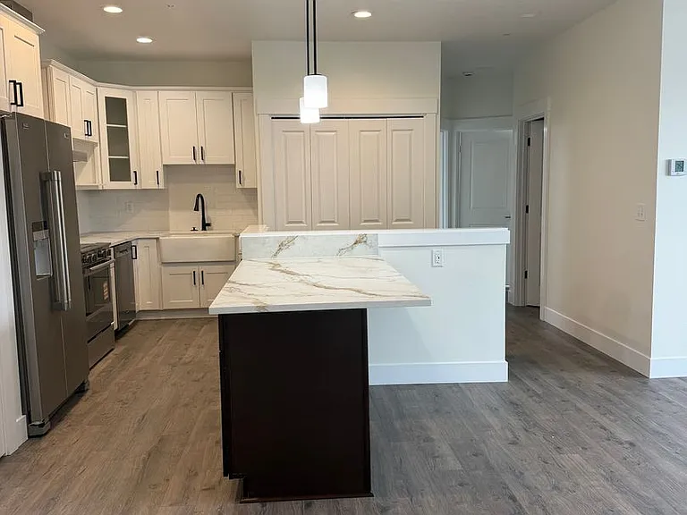 4885 River Rd N — Photo 10