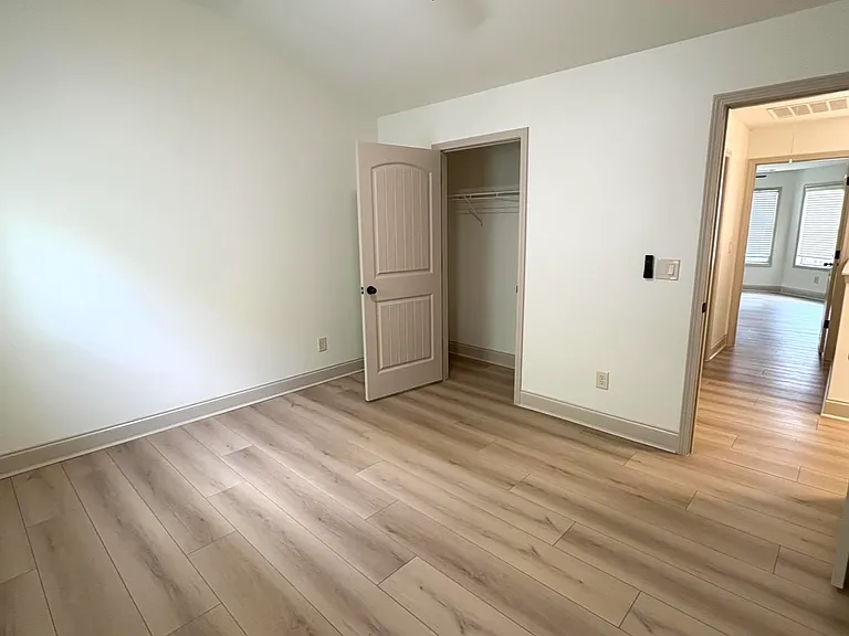 1244 Saint James Pl — Photo 27