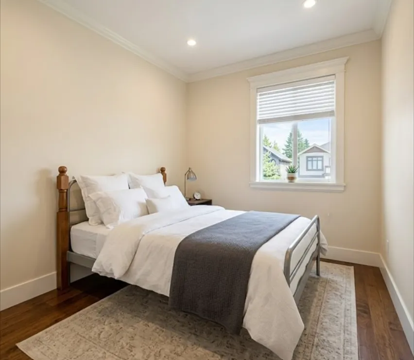 Building Photo - 5080 Dunbar St #8