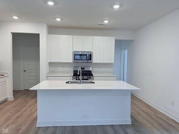 5th image of 4367 Nokes Pl