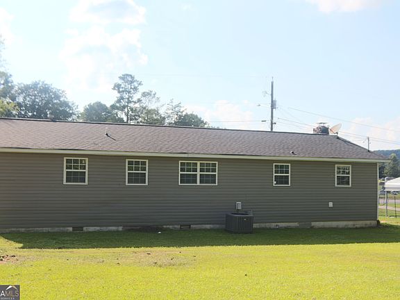 4th image of 187 Henderson St