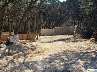 1240 Canyon Bnd, Canyon Lake, TX 78133