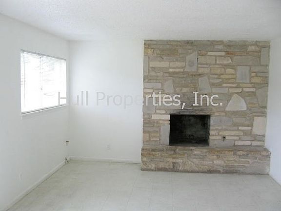 2nd image of 301 E Grady Dr #A