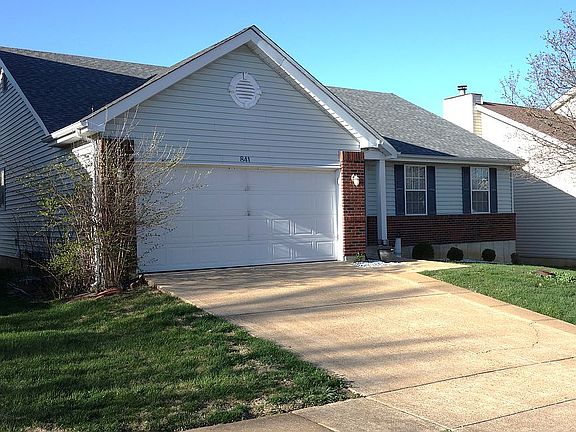 3rd image of 841 Fall Crown Ln