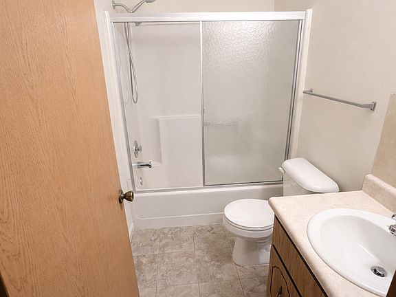 5th image of 2036 Essex Dr #2036