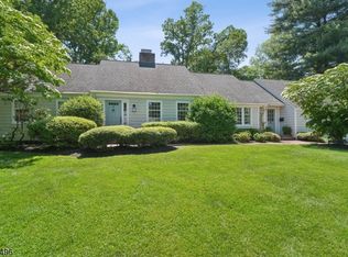 20 Lenape Trl, Chatham, NJ 07928