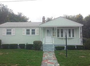 53 Waycross Dr, Warwick, RI 02888