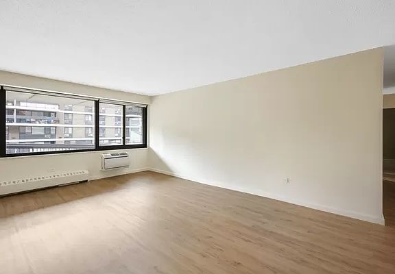 2nd image of 90 Beekman St #Res3h