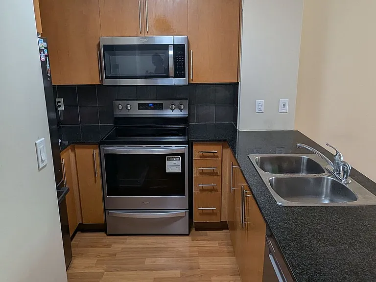 310 Burnhamthorpe Rd W #308 — Photo 6