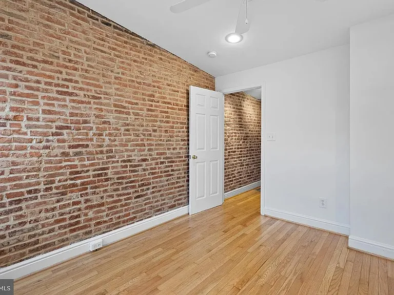 1711 William St — Photo 6