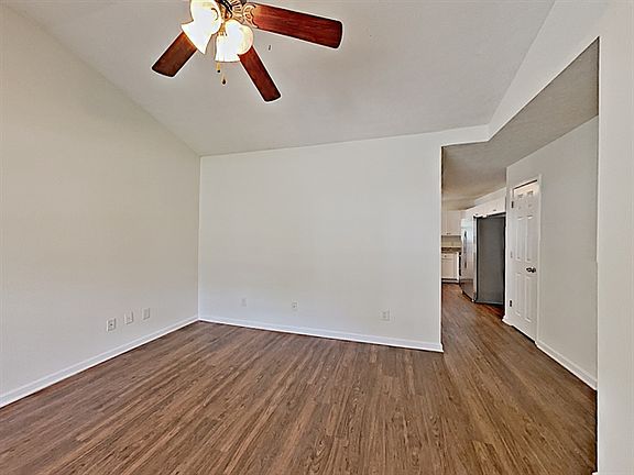 3rd image of 410 Anthony Branch Dr