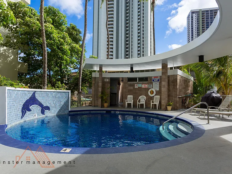 2611 Ala Wai Blvd — Photo 8