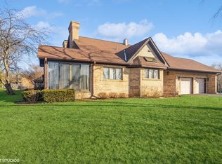 1801 Monterey Ct, Hoffman Estates, IL 60169