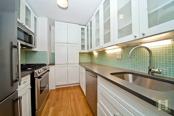 Rented by Halstead Real Estate | media 36