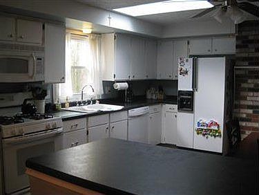 4th image of 280 Chelmsford Dr