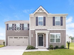 2101 Brokeshire Dr, White House, TN 37188