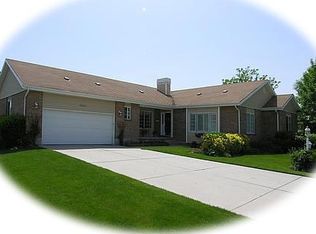 2445 W Temple View Ln, South Jordan, UT 84095