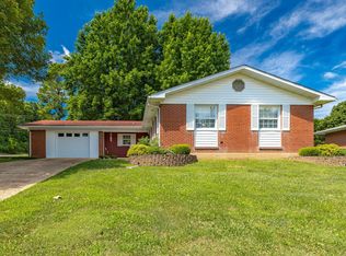 327 Lilac Dr, Potosi, MO 63664