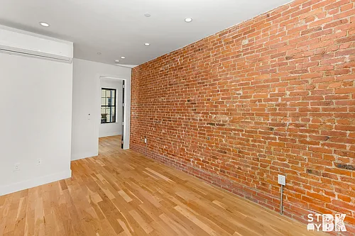 119 Grove St #3R Photo 1